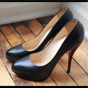 Authentic Christian Louboutin size 42 heels